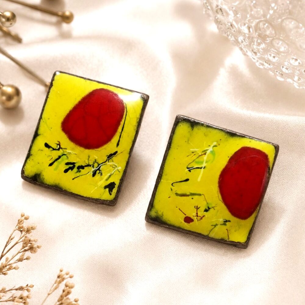 Vintage MCM Yellow Red Enamel on Copper Screw Back Earrings - Picture 2 of 7